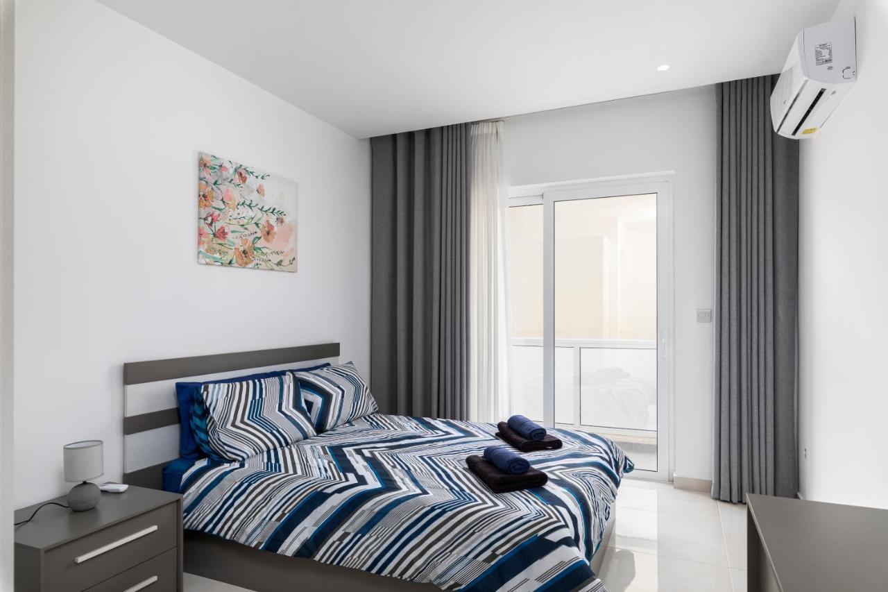 Modern 3br Stylish With Large Balcony - Close To St Julians And St Georges Bay Appartement *